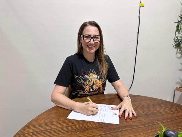 Em Bom Jesus: assinatura da ordem de serviço autoriza início da reforma da Praça José de Brito Irmão