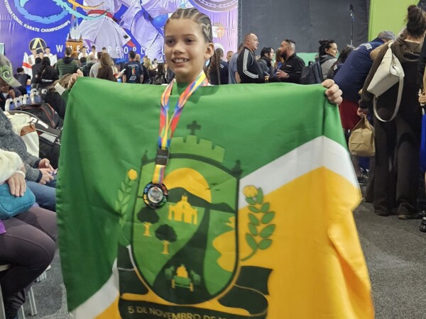 Com apoio da prefeitura: Atleta bom-jesuense conquista medalhas em campeonato mundial de karatê realizado em Malta