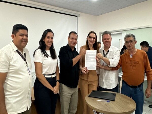 Agricultura: Prefeita Denise assina Termo de Adesão ao Garantia-Safra 2026/2027